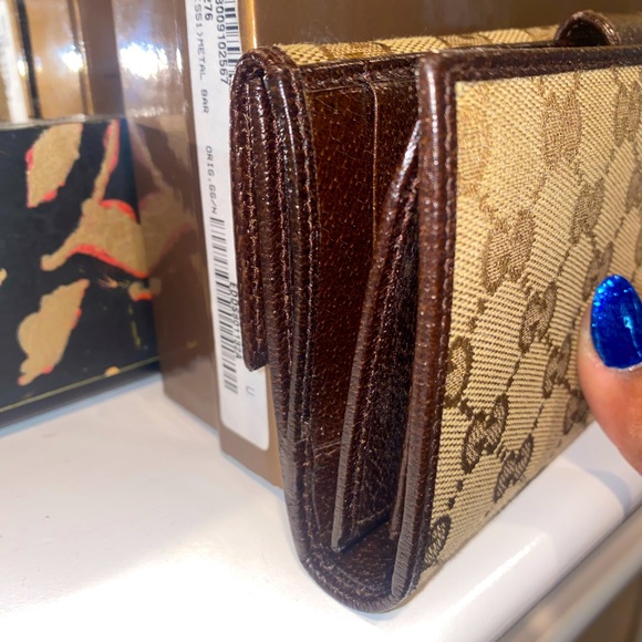 PRE-LOVED IN BOX GUCCI TAN/BROWN GG LOGO CANVAS W/LEATHER LONG BI-FOLD WALLET - Picture 10 of 16